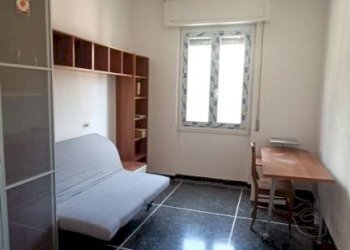 Camera da letto - Appartamento via Guido Agosti, Genova (zona Cornigliano) - foto 18