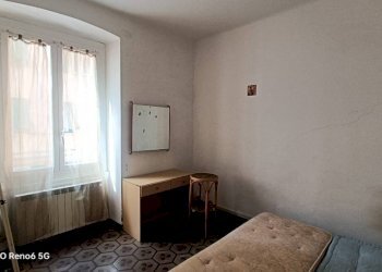 Camera da letto - Appartamento via Verona, Genova (zona Cornigliano) - foto 13