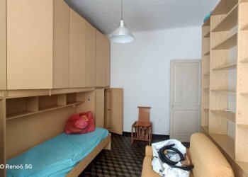 Camera da letto - Appartamento via Verona, Genova (zona Cornigliano) - foto 18