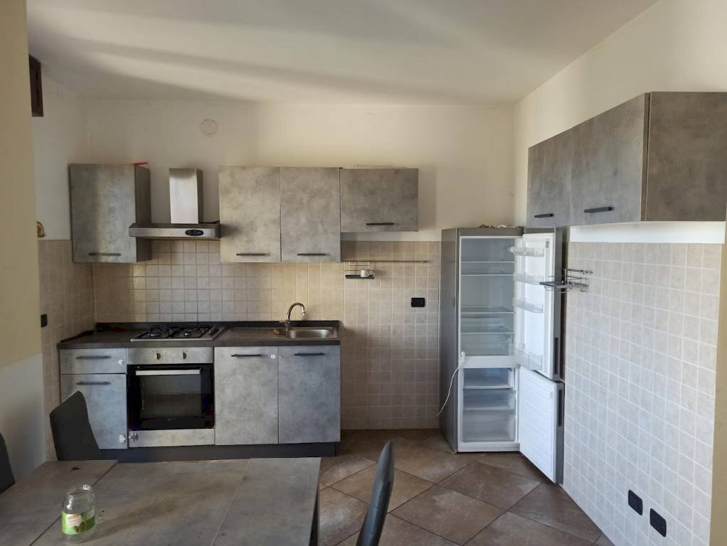 Cucina - Appartamento via Germano Ruggerone, 4, Trecate - foto 3