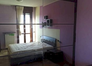 Camera da letto - Appartamento via Germano Ruggerone, 4, Trecate - foto 16