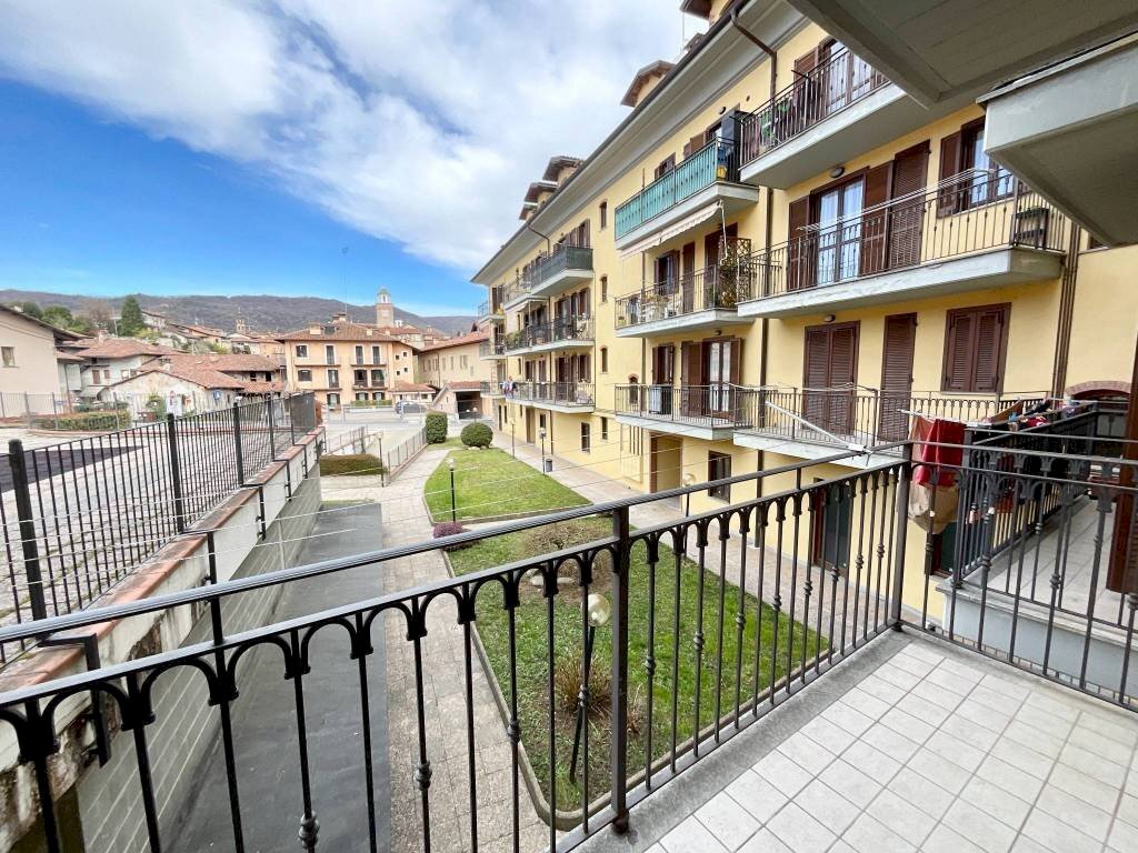 Terrazzo - Four-room apartment via Giovanni Trimaglio, 41/B, Busca - photo 2