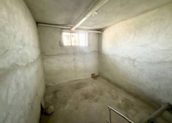 Cantina - Villa via Silvio Pellico, Busca - photo 4