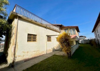 Giardino - Villa via Silvio Pellico, Busca - photo 45