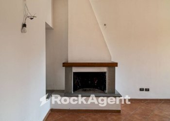 Salone - Appartamento Frazione Camolino, Montesegale - foto 11