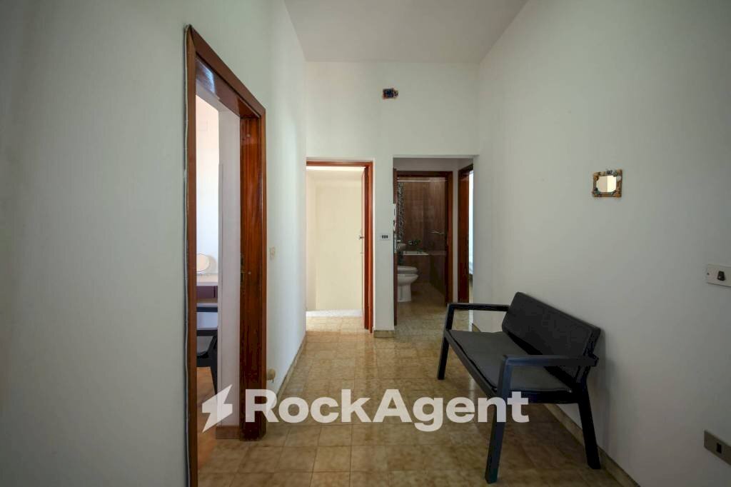 Corridoio - Casa indipendente via Giove, Carovigno - foto 2