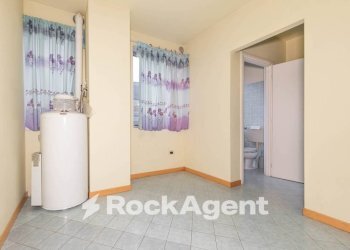 Stanza non arredata - Locale Commerciale viale Finlandia, 1, Ponte San Nicolò - foto 9