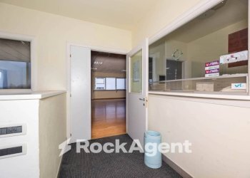 Interno palazzo - Locale Commerciale viale Finlandia, 1, Ponte San Nicolò - foto 13