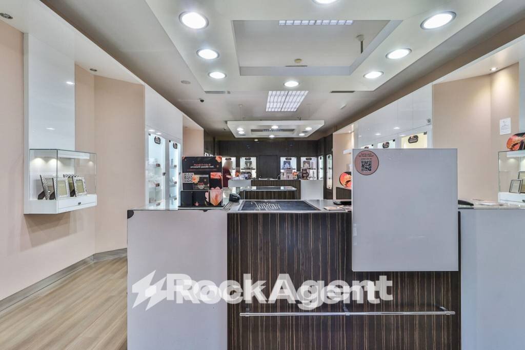 Interno non residenziale - Shop via Amilcare Ponchielli, 23, Bologna (neighborhood Savena) - photo 1