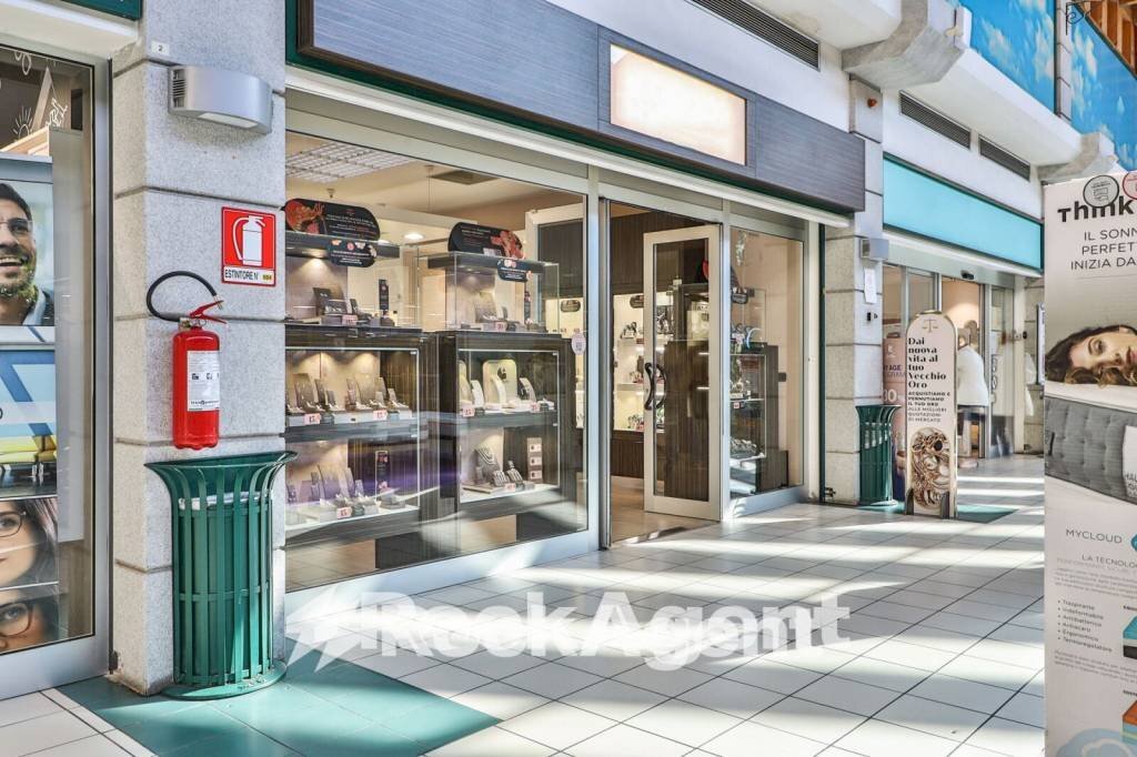 Zona - Shop via Amilcare Ponchielli, 23, Bologna (neighborhood Savena) - photo 2