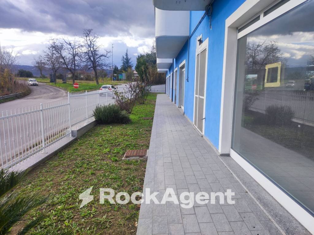 Giardino - Shop via del Villino, Alanno - photo 3