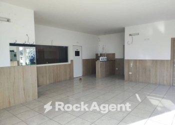 Interno non residenziale - Shop via del Villino, Alanno - photo 16