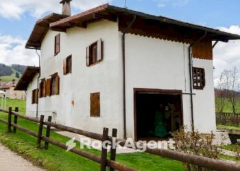 Facciata - Villa via Ekar, 70, Asiago - foto 3