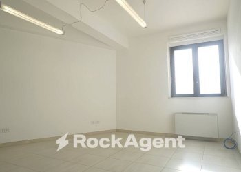 Ufficio - Office via Vitantonio Conversi, Matera - photo 7