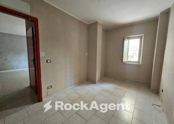 Camera da letto - Appartamento traversa Barlaam da Seminara, 52, Catanzaro - foto 10