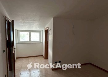 Cucina - Appartamento via del Villino, Alanno - foto 9