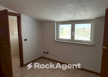 Camera da letto - Appartamento via del Villino, Alanno - foto 16