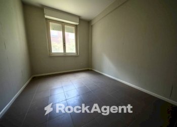 Camera da letto - Four-room apartment via Gavino Matta, 3, Sassari - photo 10