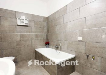 Bagno - Quadrilocale vico San Maria Ad Agnone, 18, Napoli - foto 23