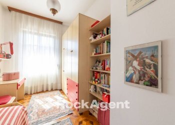 Camera da letto - Villa via E. H. Grieg, Saronno - photo 31