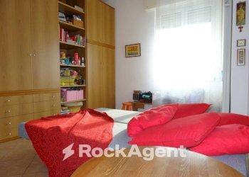 Camera da letto - Appartamento via Giovanni Verga, 4, Loano - foto 13