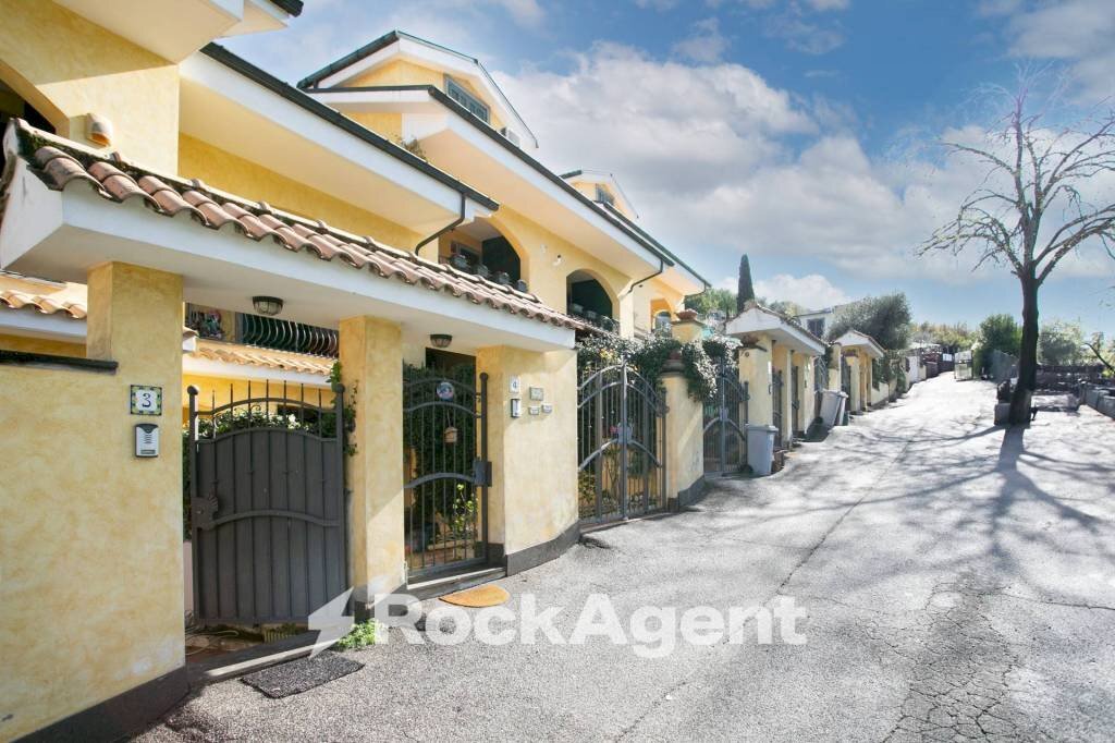 Facciata - Terraced Villa via Tito Livio, Guidonia Montecelio - photo 2