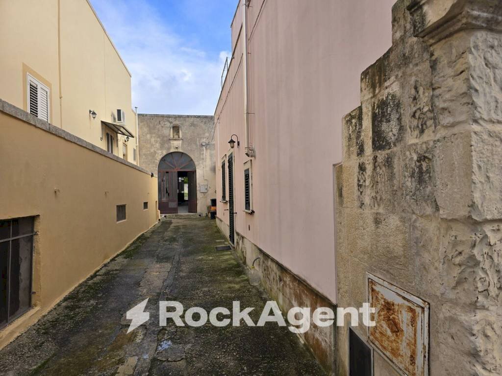 Cortile interno - Altro via Ludovico Ariosto, Spongano - foto 3