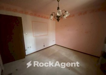 Camera da letto - Independent house via Case Basse, 6, Foligno - photo 8