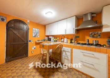 Cucina - Villa viale Grigna, 28, Camparada - foto 11