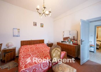 Camera da letto - Stabile - Palazzo Località Villa Regnano, Casola in Lunigiana - foto 7
