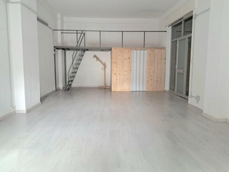 Locale Commerciale Savona (zona Villapiana) - foto 2