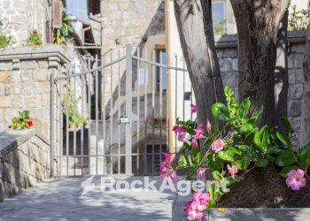 Facciata - Hotel via Vallecupa, 68, Viterbo - photo 9