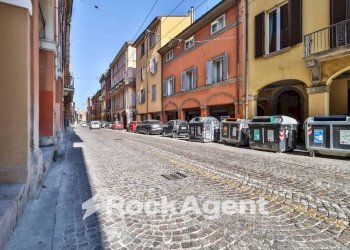 Zona - Food - Gastronomy Bologna (neighborhood Centro Storico) - photo 1