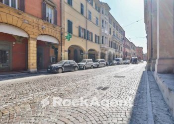 Zona - Food - Gastronomy Bologna (neighborhood Centro Storico) - photo 11