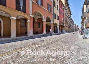 Zona - Food - Gastronomy Bologna (neighborhood Centro Storico) - photo 12
