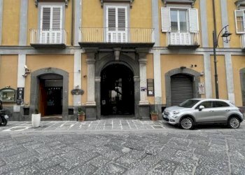 Cortile interno - Ufficio via Roma, Castelvetere sul Calore - foto 1