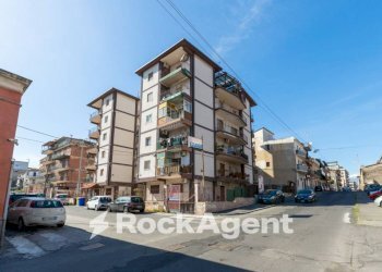 Zona - Garage - Autosilos - Parking via Pietro Maroncelli, 2-6, Catania - photo 2