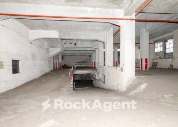 Magazzino - Garage - Autosilos - Parking via Pietro Maroncelli, 2-6, Catania - photo 7