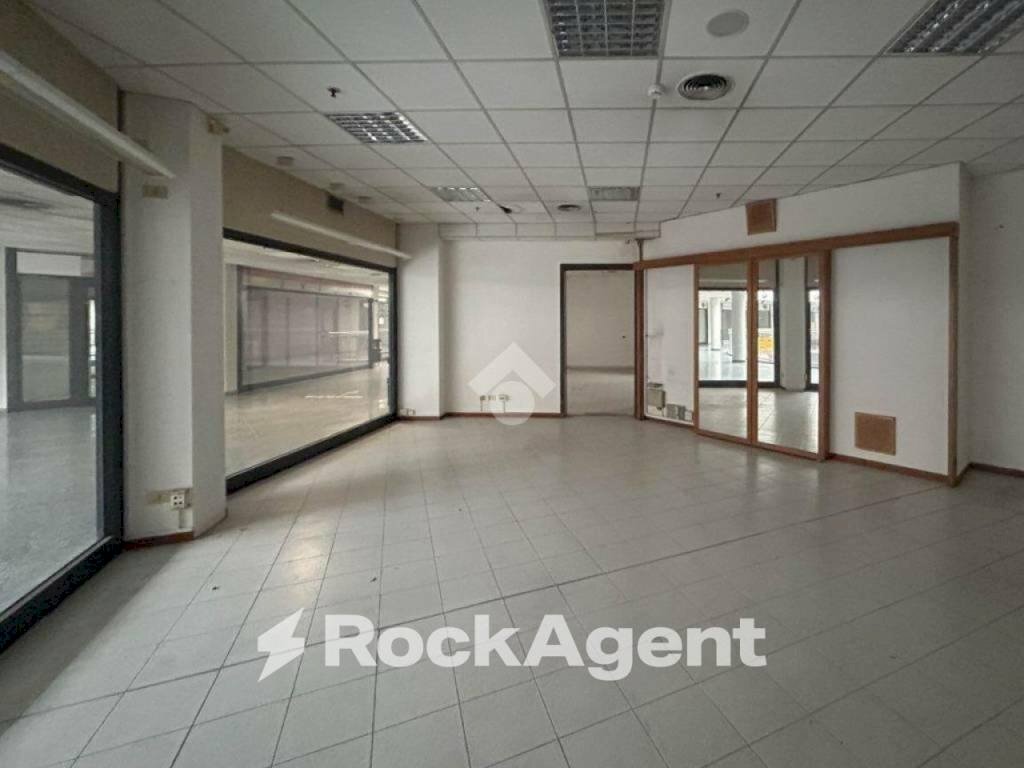 Interno non residenziale - Negozio Villamagna - foto 3