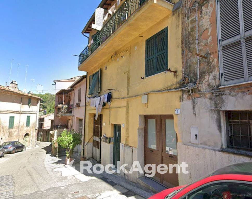 Facciata - Magazzino via delle Cartiere, 7, Ronciglione - foto 1