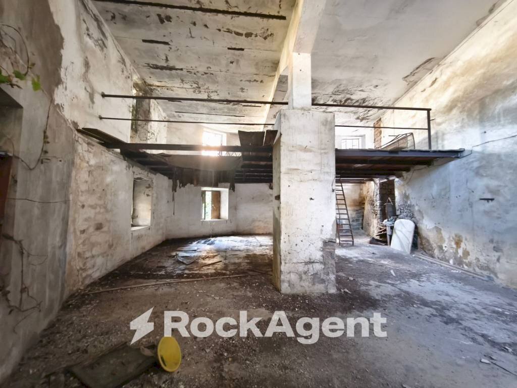 Posto macchina - Magazzino via delle Cartiere, 7, Ronciglione - foto 3