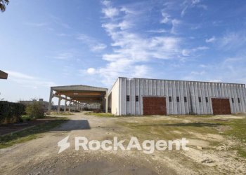 Terreno - Shed strada Statale 107 Silana Crotonese, Crotone - photo 1