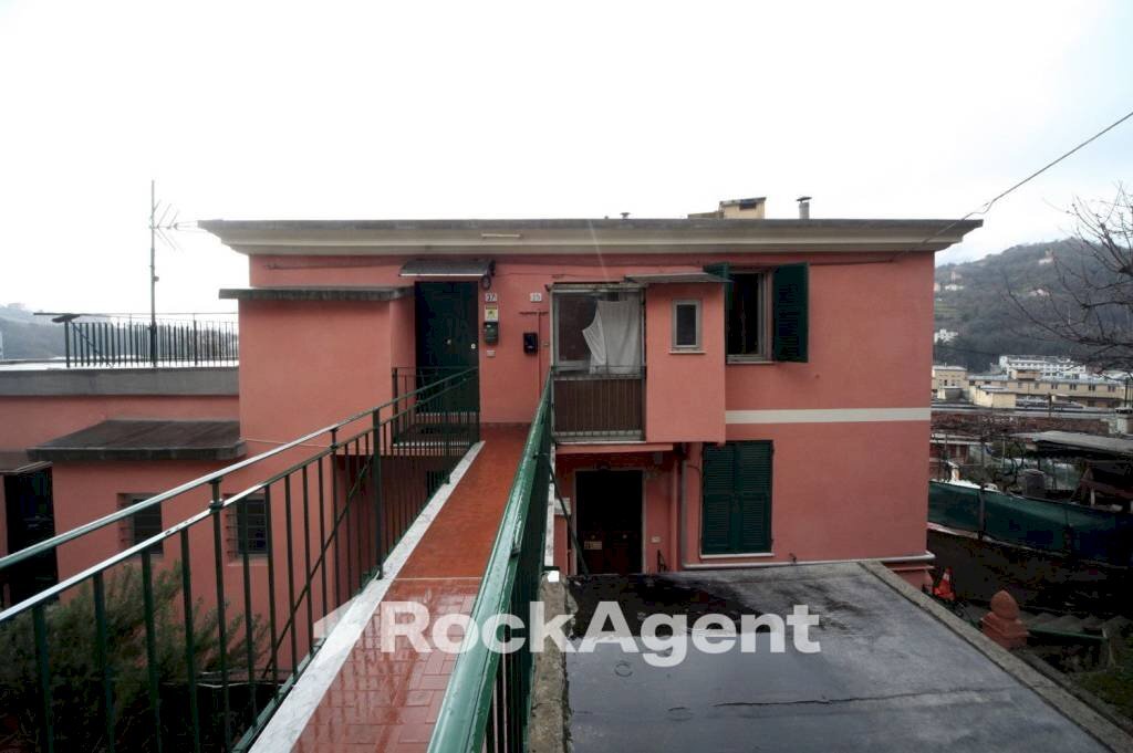Balcone - Appartamento via Campodonico, 35, Genova (zona Bolzaneto) - foto 1