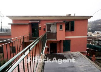 Balcone - Appartamento via Campodonico, 35, Genova (zona Bolzaneto) - foto 3