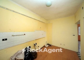 Salone - Appartamento via Campodonico, 35, Genova (zona Bolzaneto) - foto 5