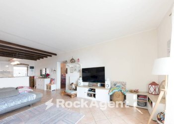 Salone - Appartamento via Campenave, 76, Genova (zona Voltri) - foto 14