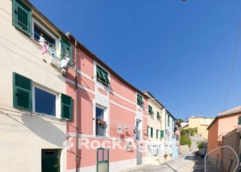 Facciata - Appartamento via Campenave, 76, Genova (zona Voltri) - foto 26