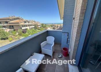 Terrazzo - Two-room apartment via Levante, 32, Città Sant'Angelo - photo 2