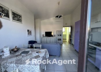 Salone - Two-room apartment via Levante, 32, Città Sant'Angelo - photo 19
