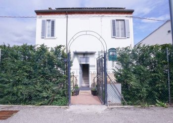 Facciata - Villa via dello Storno, Ravenna - foto 28